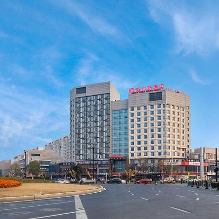 Huzhou Wealth Hotel מראה חיצוני תמונה