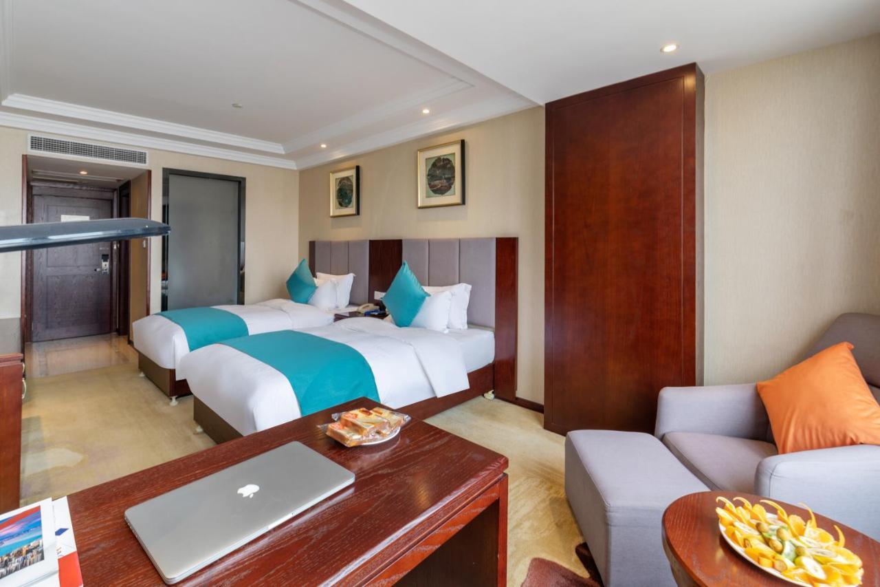 Huzhou Wealth Hotel מראה חיצוני תמונה