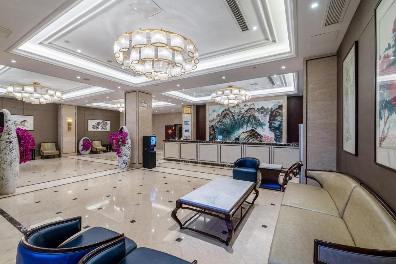 Huzhou Wealth Hotel מראה חיצוני תמונה