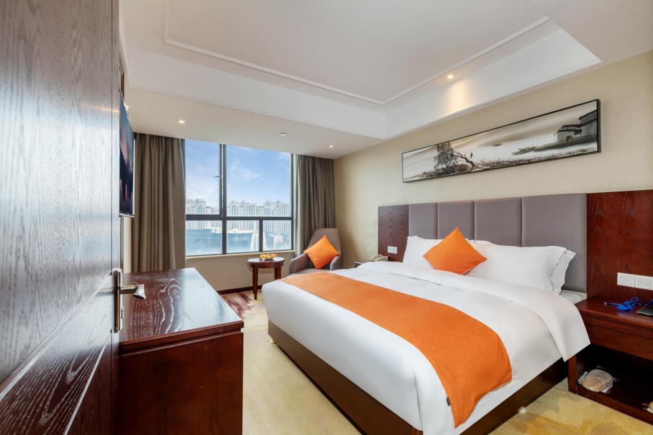 Huzhou Wealth Hotel מראה חיצוני תמונה