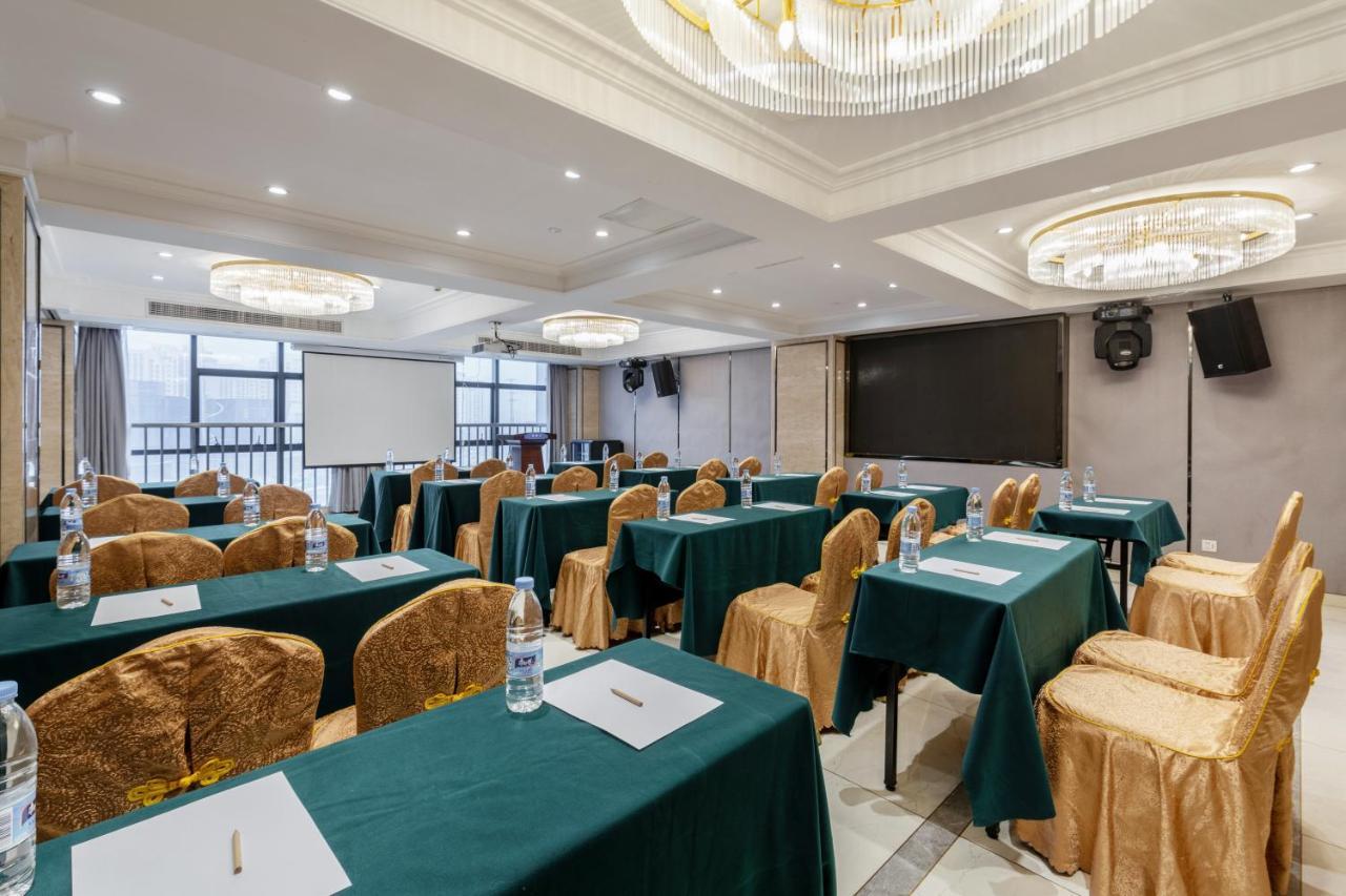 Huzhou Wealth Hotel מראה חיצוני תמונה