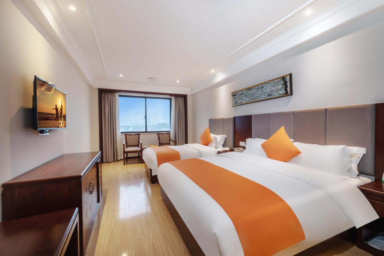 Huzhou Wealth Hotel מראה חיצוני תמונה
