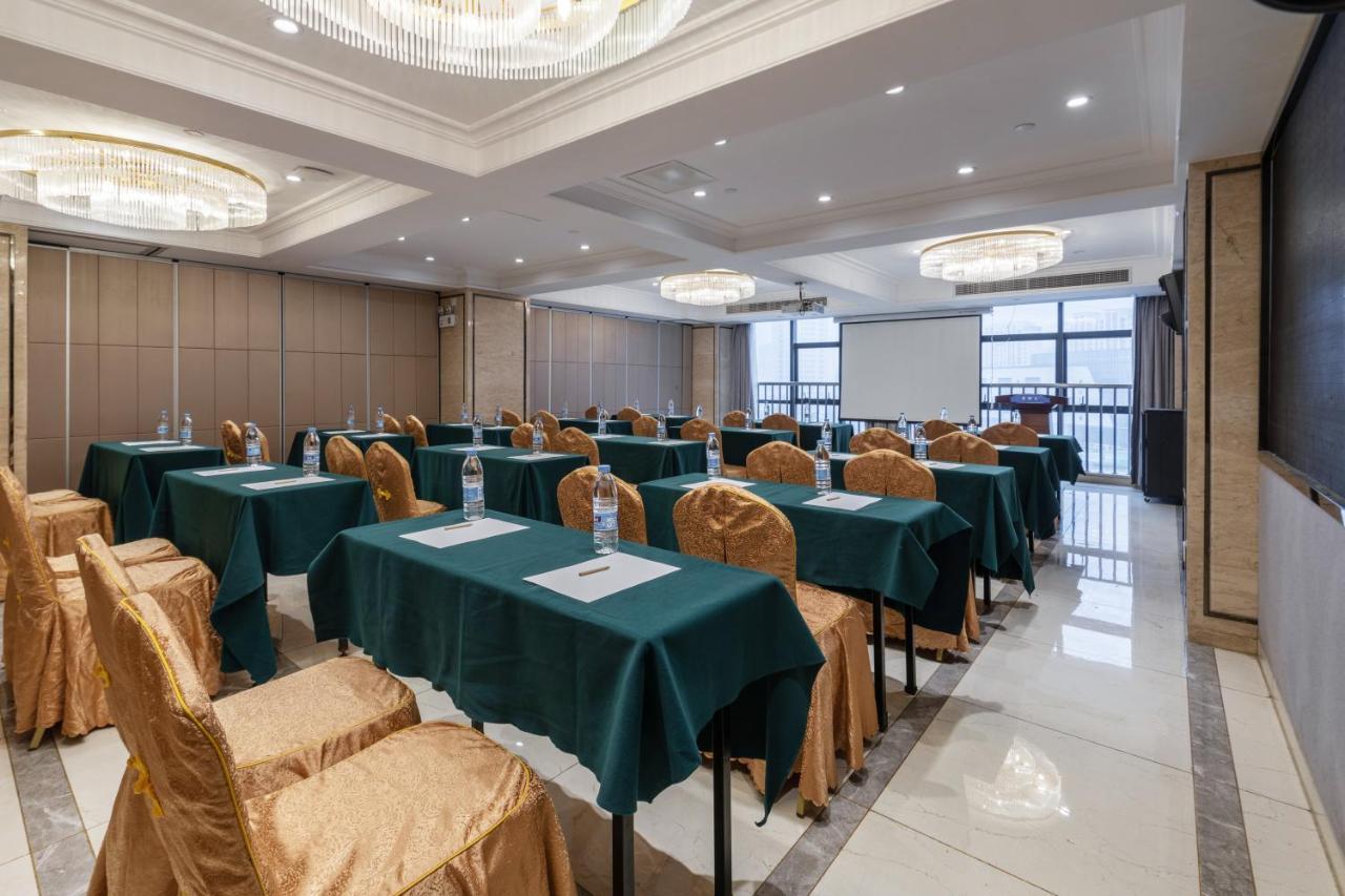 Huzhou Wealth Hotel מראה חיצוני תמונה