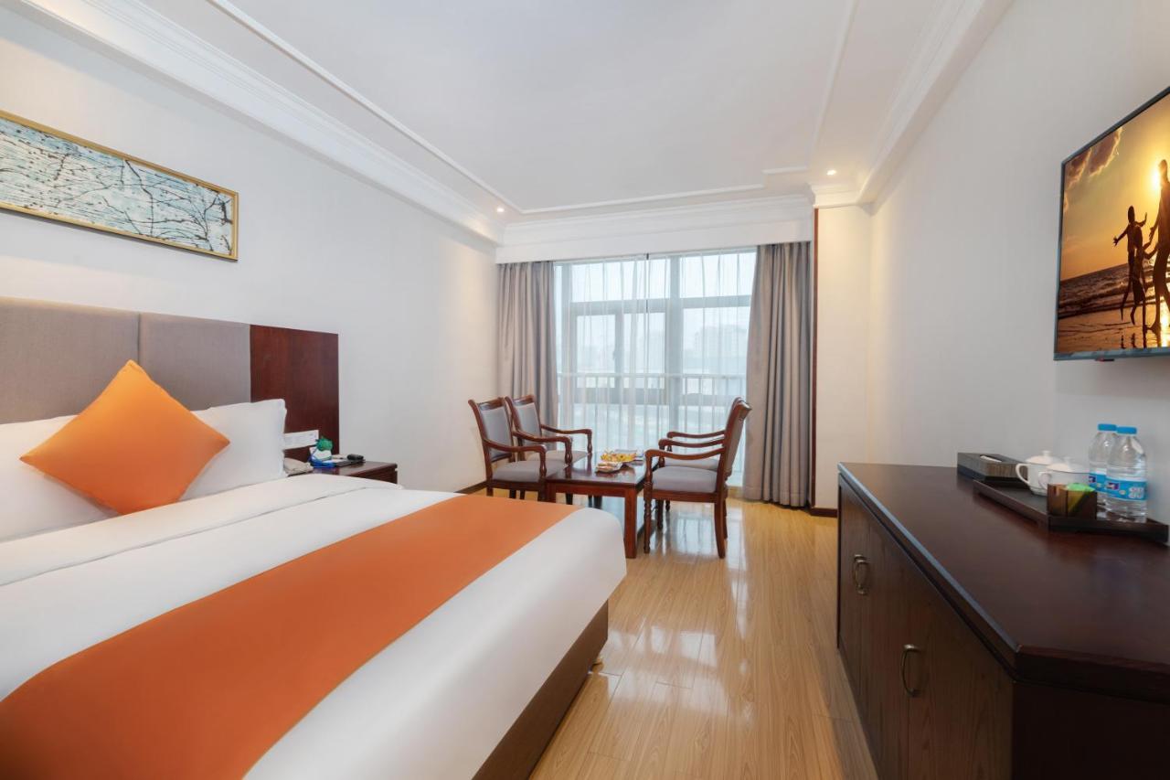 Huzhou Wealth Hotel מראה חיצוני תמונה