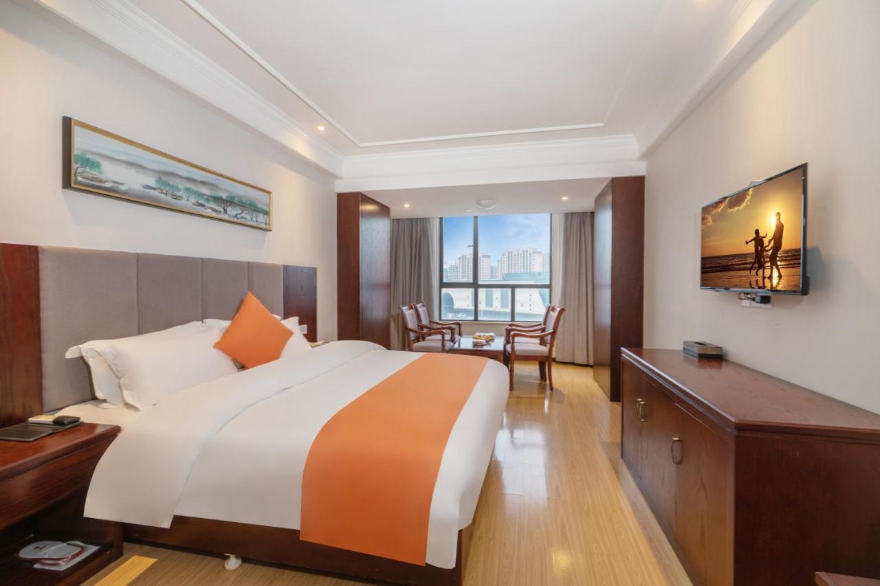 Huzhou Wealth Hotel מראה חיצוני תמונה