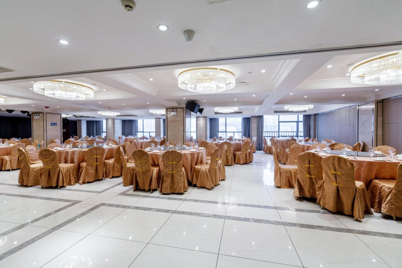Huzhou Wealth Hotel מראה חיצוני תמונה